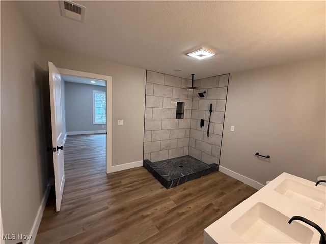 3010 9th Avenue, Vienna, WV 26105