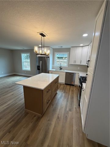 3010 9th Avenue, Vienna, WV 26105