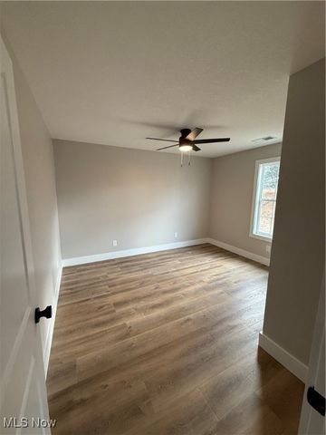 3010 9th Avenue, Vienna, WV 26105