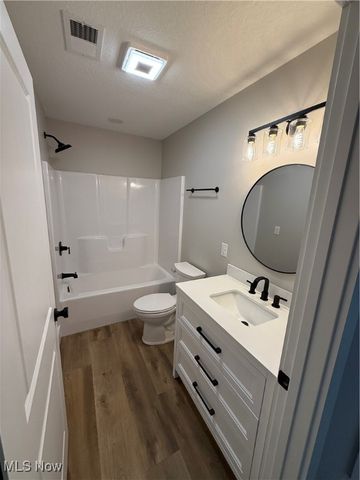 3010 9th Avenue, Vienna, WV 26105