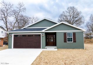 3010 9th Avenue, Vienna, WV 26105