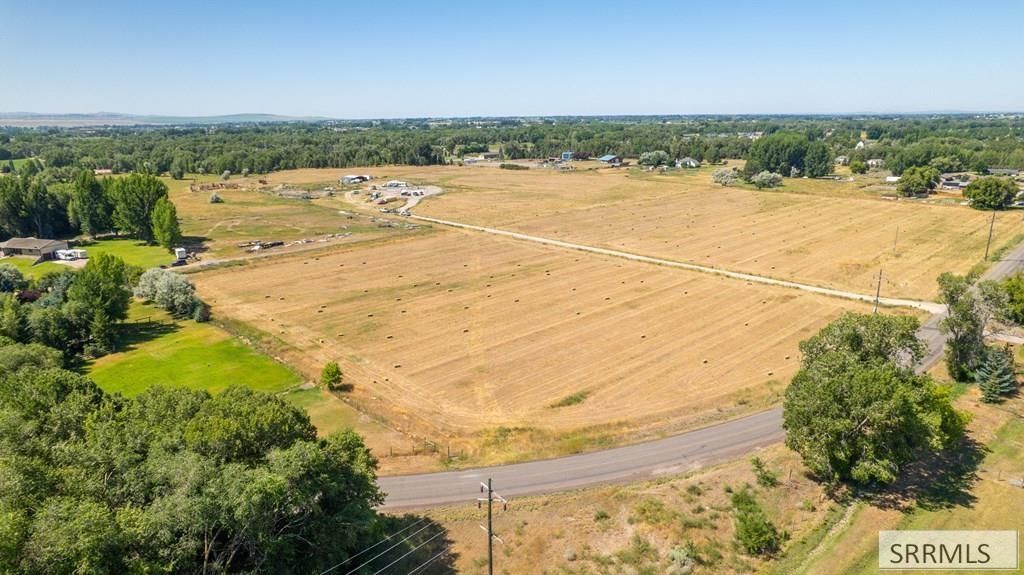 Image 3 of property listing at 4484 E 400 N, Rigby, ID 83442