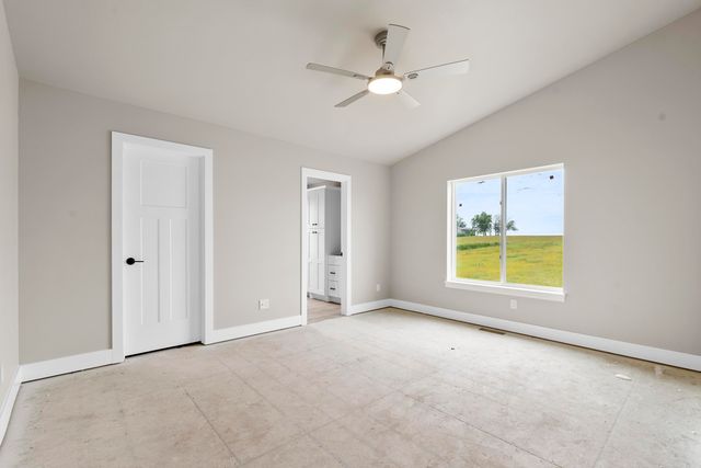 130 Moonlight Drive, Waterloo, IA 50701