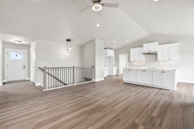 130 Moonlight Drive, Waterloo, IA 50701