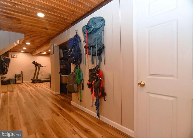 915 BIRCH RD, Hellertown, PA 18055