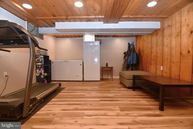 915 BIRCH RD, Hellertown, PA 18055