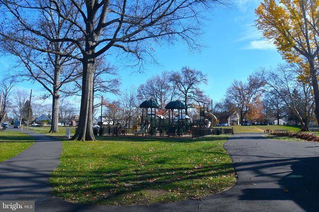 915 BIRCH RD, Hellertown, PA 18055