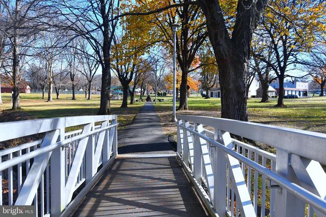 915 BIRCH RD, Hellertown, PA 18055