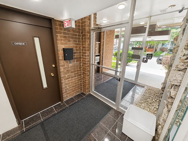 336 Lathrop Avenue 605, Forest Park, IL 60130