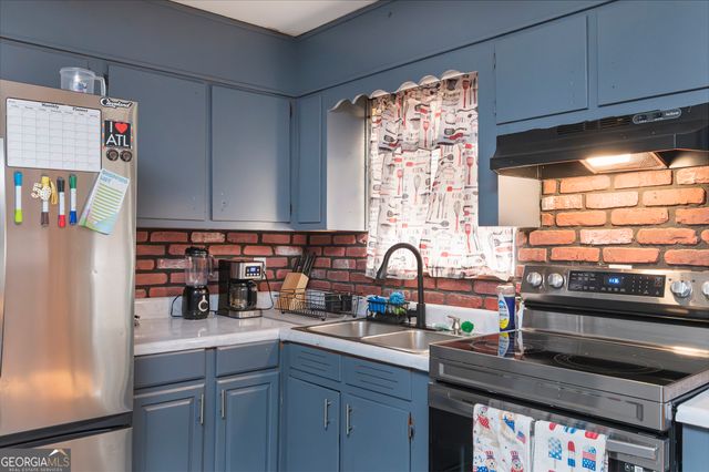 761 Robert E Lee Parkway, Jonesboro, GA 30238