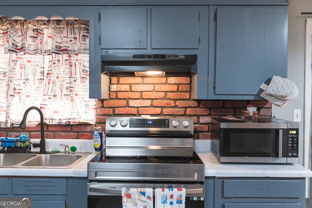 761 Robert E Lee Parkway, Jonesboro, GA 30238