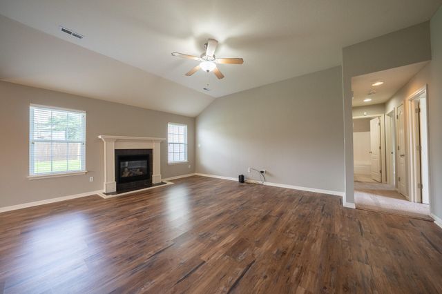 211 JACKAL DR, Columbia, MO 65202