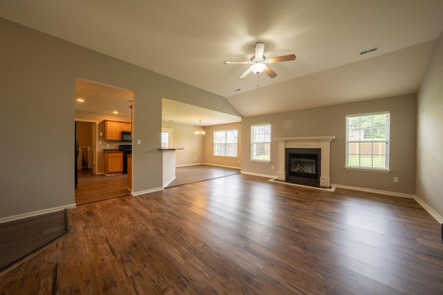 211 JACKAL DR, Columbia, MO 65202