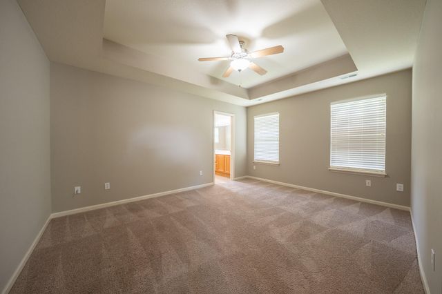 211 JACKAL DR, Columbia, MO 65202