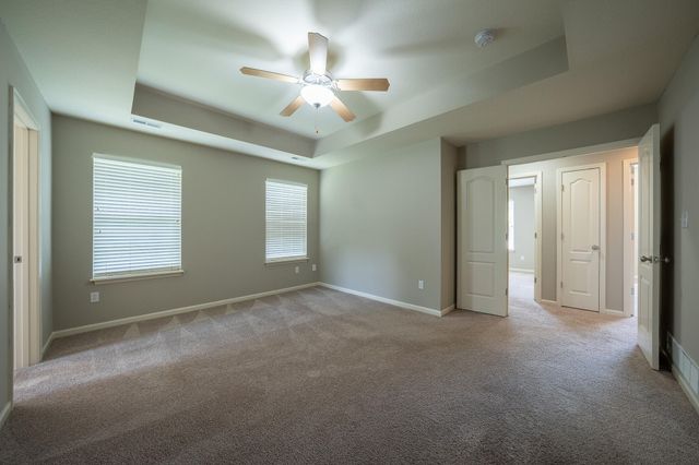 211 JACKAL DR, Columbia, MO 65202