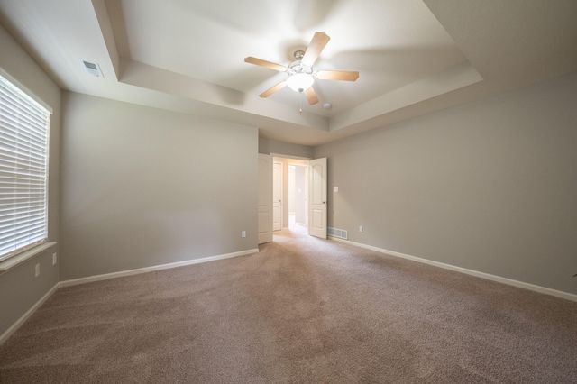 211 JACKAL DR, Columbia, MO 65202
