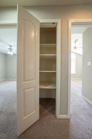 211 JACKAL DR, Columbia, MO 65202