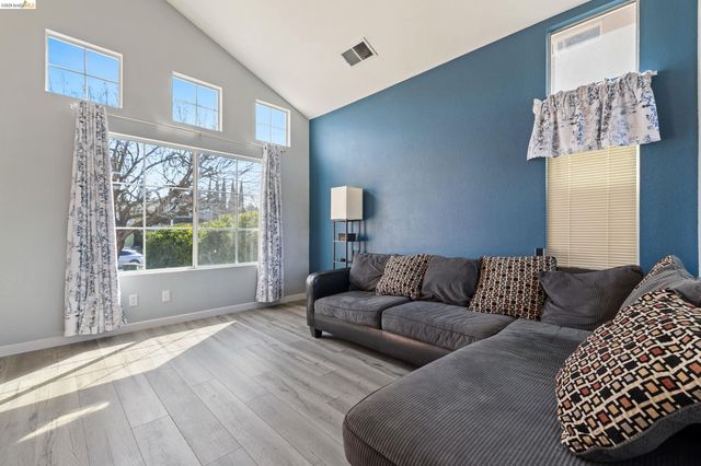 4924 Stirrup Way, Antioch, CA 94531