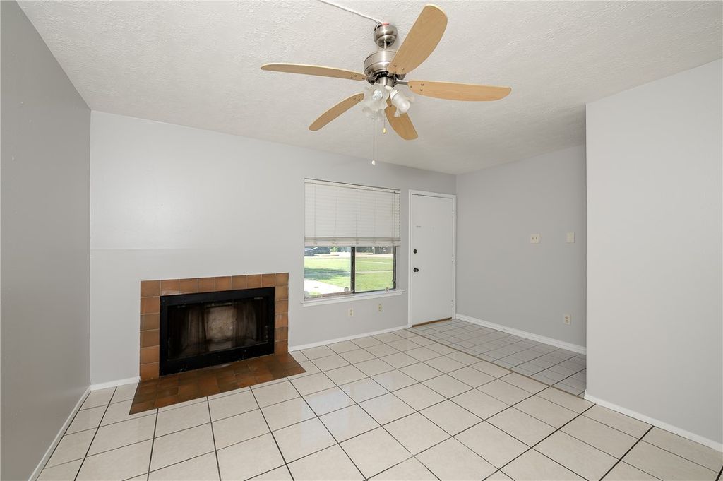 1900 Dartmouth B-4, College Station, TX 77840 — photo 3