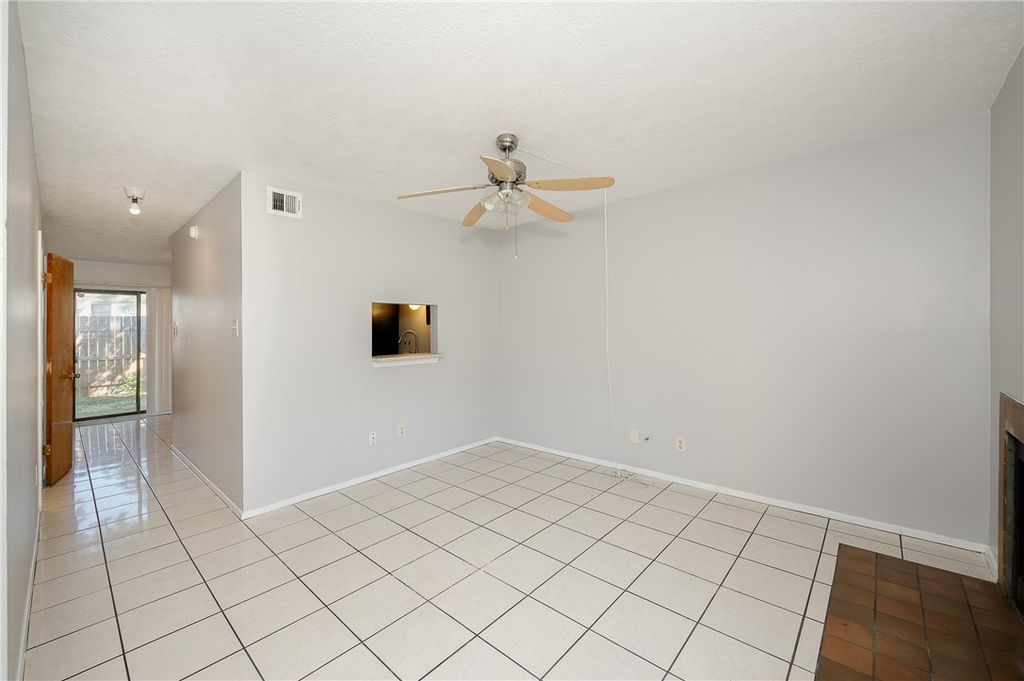 1900 Dartmouth B-4, College Station, TX 77840 — photo 4