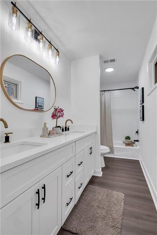 4300 Inverness NE Court, Roswell, GA 30075