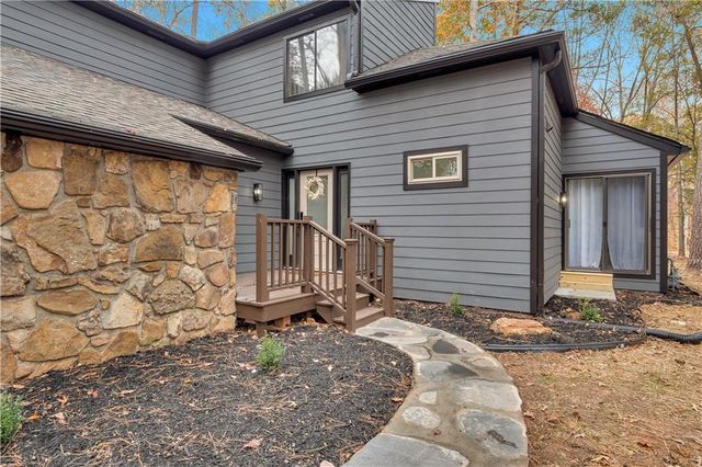 4300 Inverness NE Court, Roswell, GA 30075