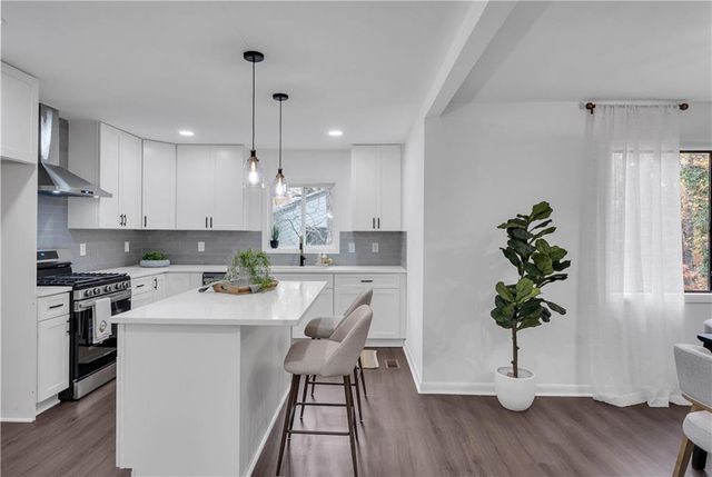 4300 Inverness NE Court, Roswell, GA 30075