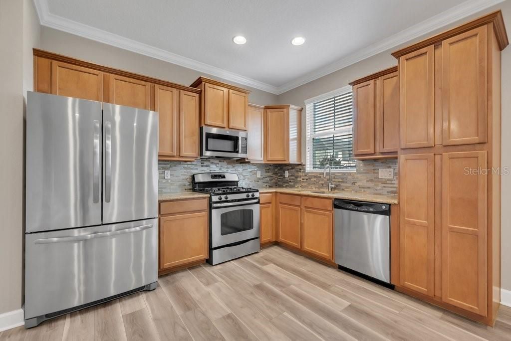 Image 11 of property listing at 16858 DORMAN ROAD, Lithia, FL 33547