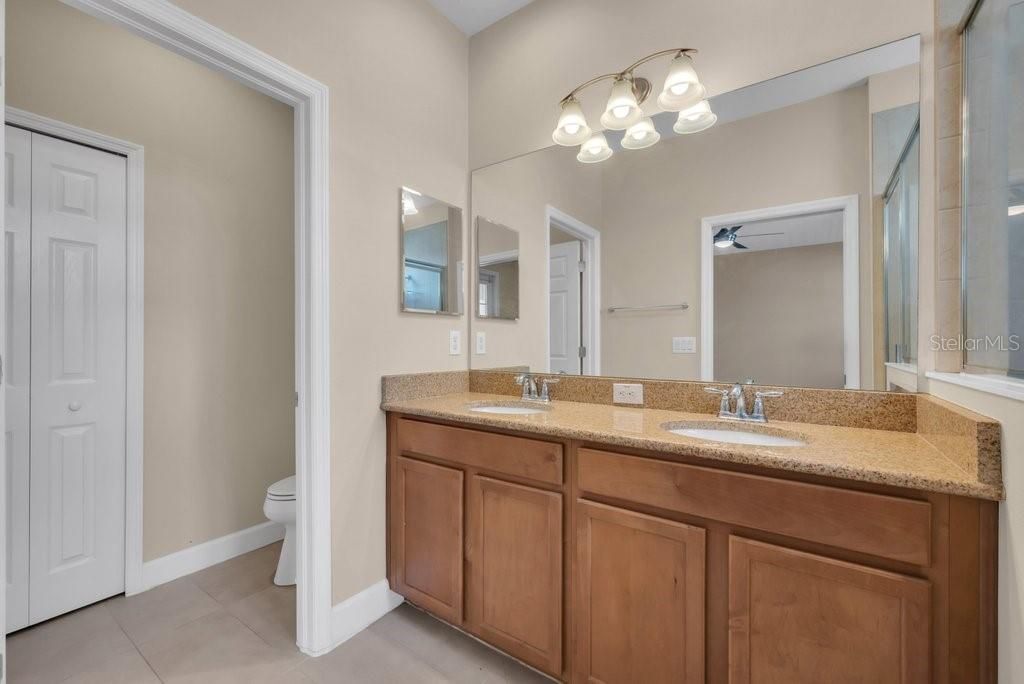 Image 15 of property listing at 16858 DORMAN ROAD, Lithia, FL 33547