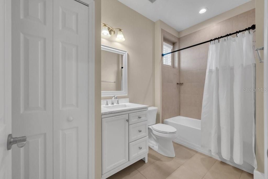 Image 18 of property listing at 16858 DORMAN ROAD, Lithia, FL 33547