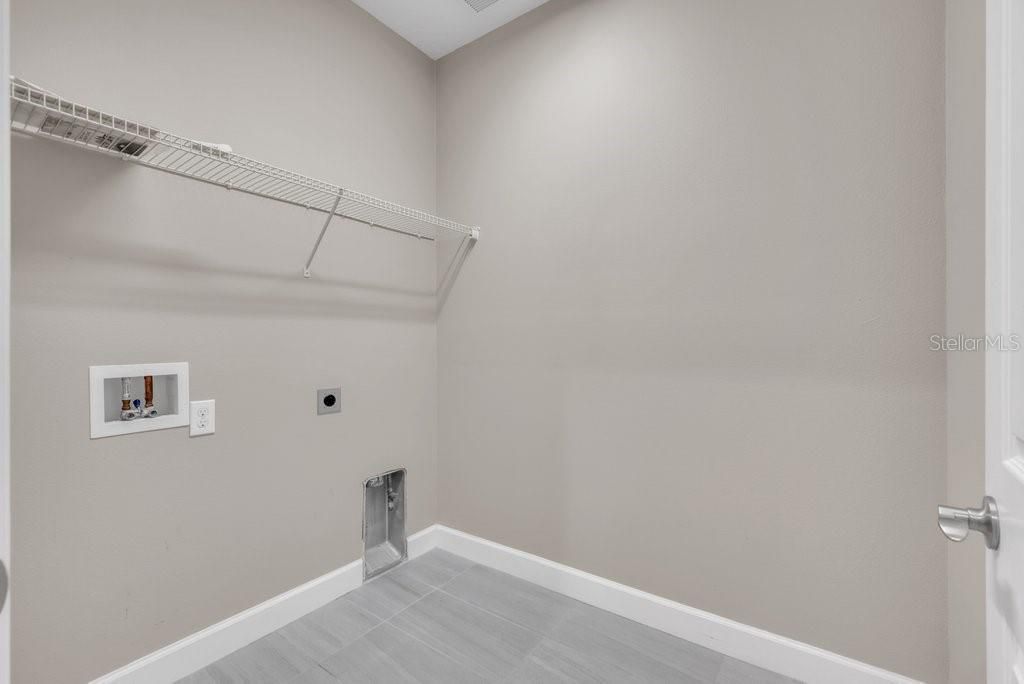 Image 21 of property listing at 16858 DORMAN ROAD, Lithia, FL 33547