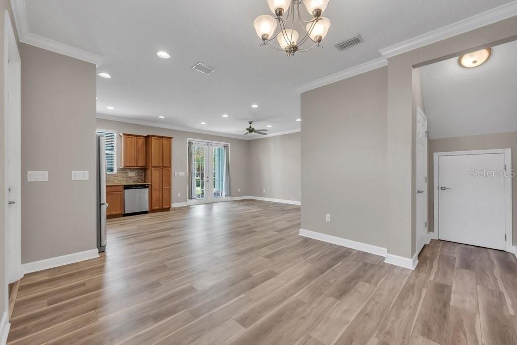 Image 4 of property listing at 16858 DORMAN ROAD, Lithia, FL 33547