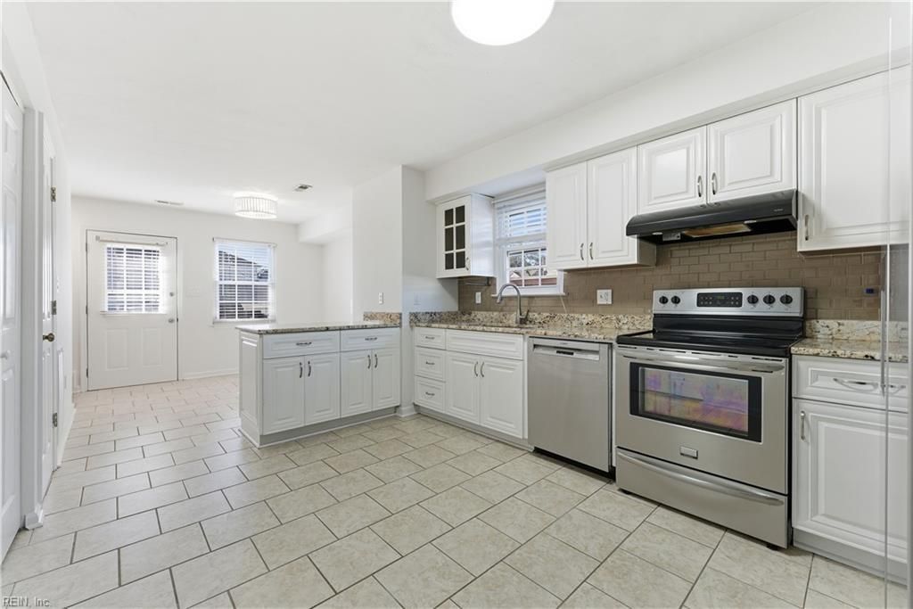 722 16th ST B, Virginia Beach, VA 23451