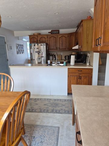 10 Breakwater Ct 10, Marshfield, MA 02050