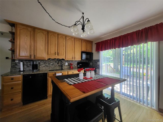 286 Dingle Daisy Road, Monticello, NY 12701