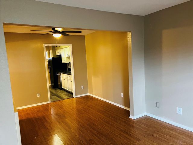1069 Willow Oaks Circle 1069, Pasadena, TX 77506
