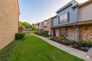 1069 Willow Oaks Circle 1069, Pasadena, TX 77506