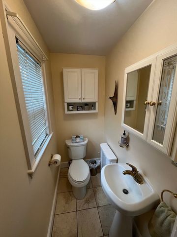 54 Mystic St, Medford, MA 02155