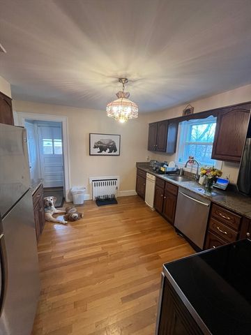 54 Mystic St, Medford, MA 02155