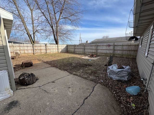 1206 Harvey Drive, Sterling, IL 61081