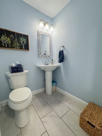 23 Ralph Cir, Chicopee, MA 01020