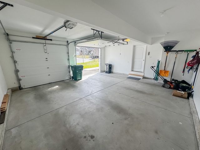 23 Ralph Cir, Chicopee, MA 01020