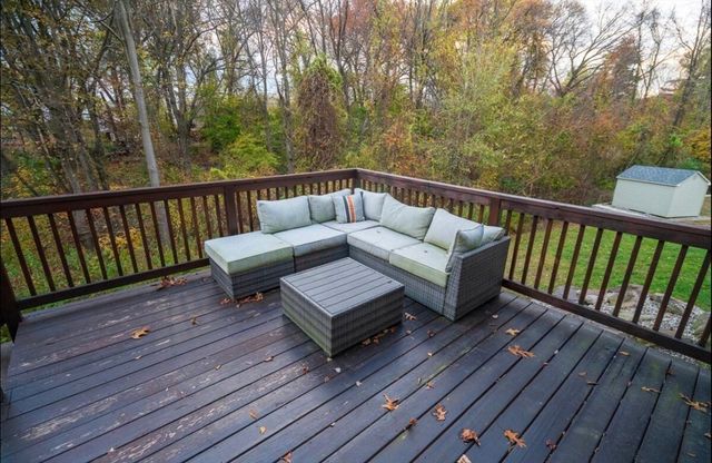 23 Ralph Cir, Chicopee, MA 01020