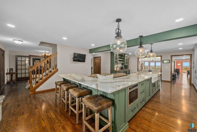 48190 265th St Street, Brandon, SD 57005