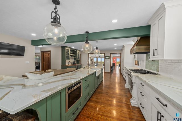 48190 265th St Street, Brandon, SD 57005