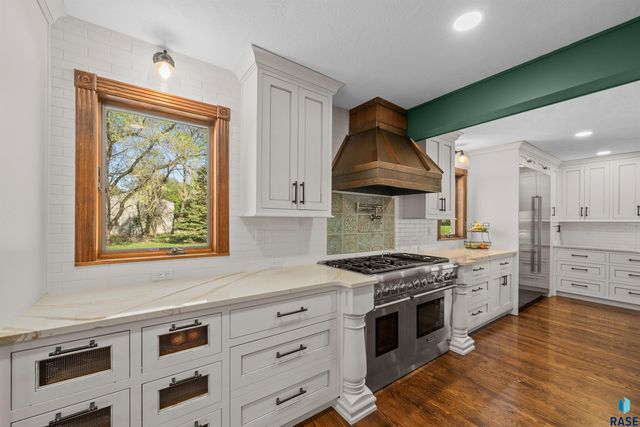 48190 265th St Street, Brandon, SD 57005