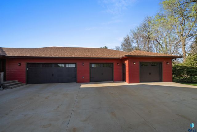 48190 265th St Street, Brandon, SD 57005