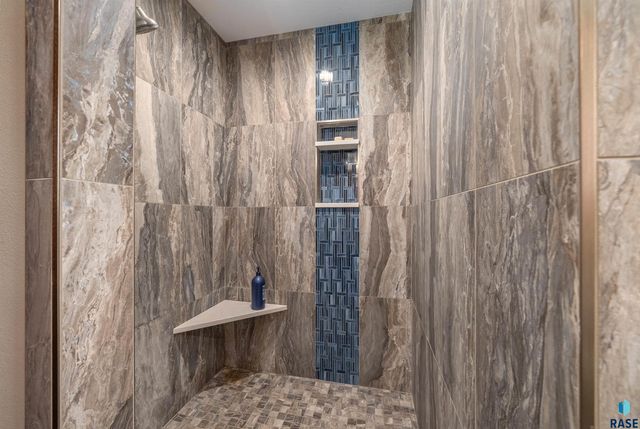 48190 265th St Street, Brandon, SD 57005