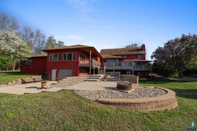 48190 265th St Street, Brandon, SD 57005