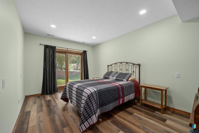 48190 265th St Street, Brandon, SD 57005